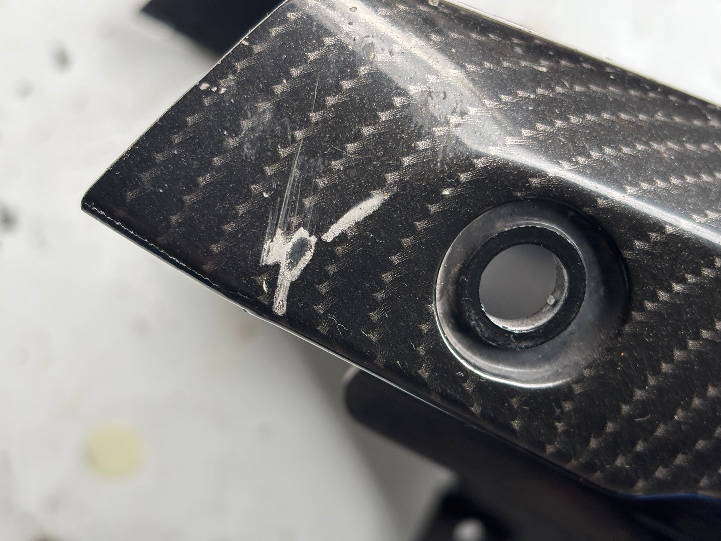 Garde boue avant yamaha mt 09 mt09 2013-2020 effet carbone