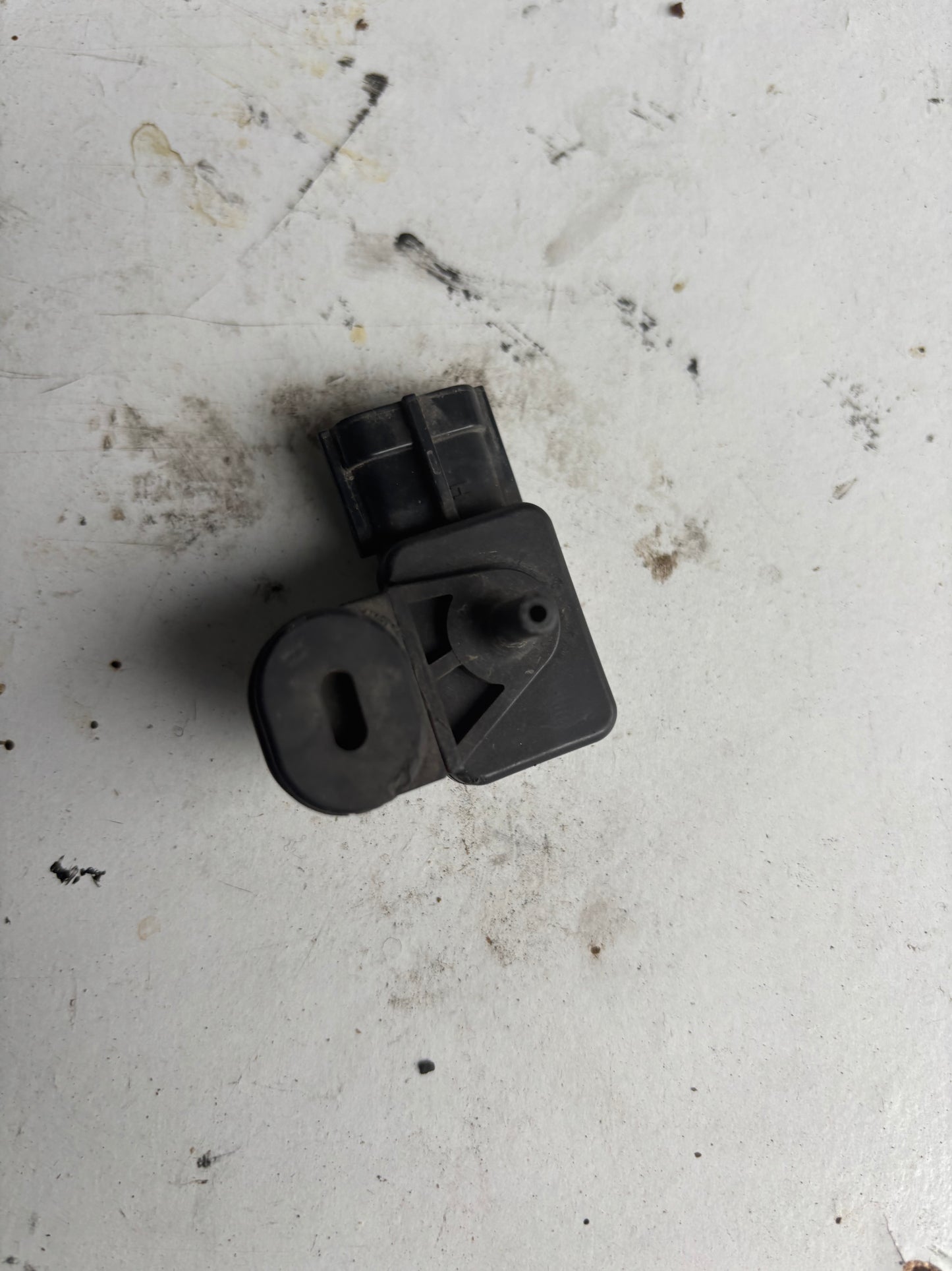 Capteur pression atmosphérique sonde pression air Er6n er6f 2005/2008