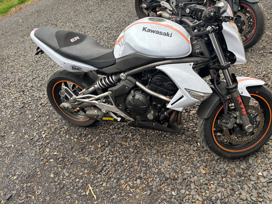 Kawasaki Er6n 2011