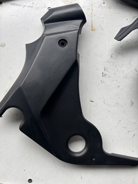 Protection cadre droit Kawasaki Er6n  Er6F 2009/2011