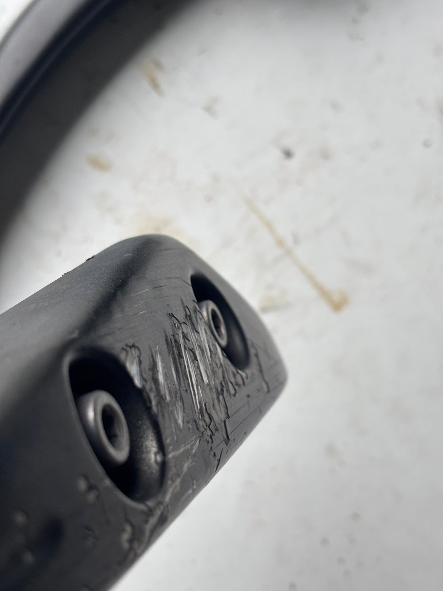 Poignée  maintien passager arrière er6n er6f Kawasaki 2009/2011 droite et gauche