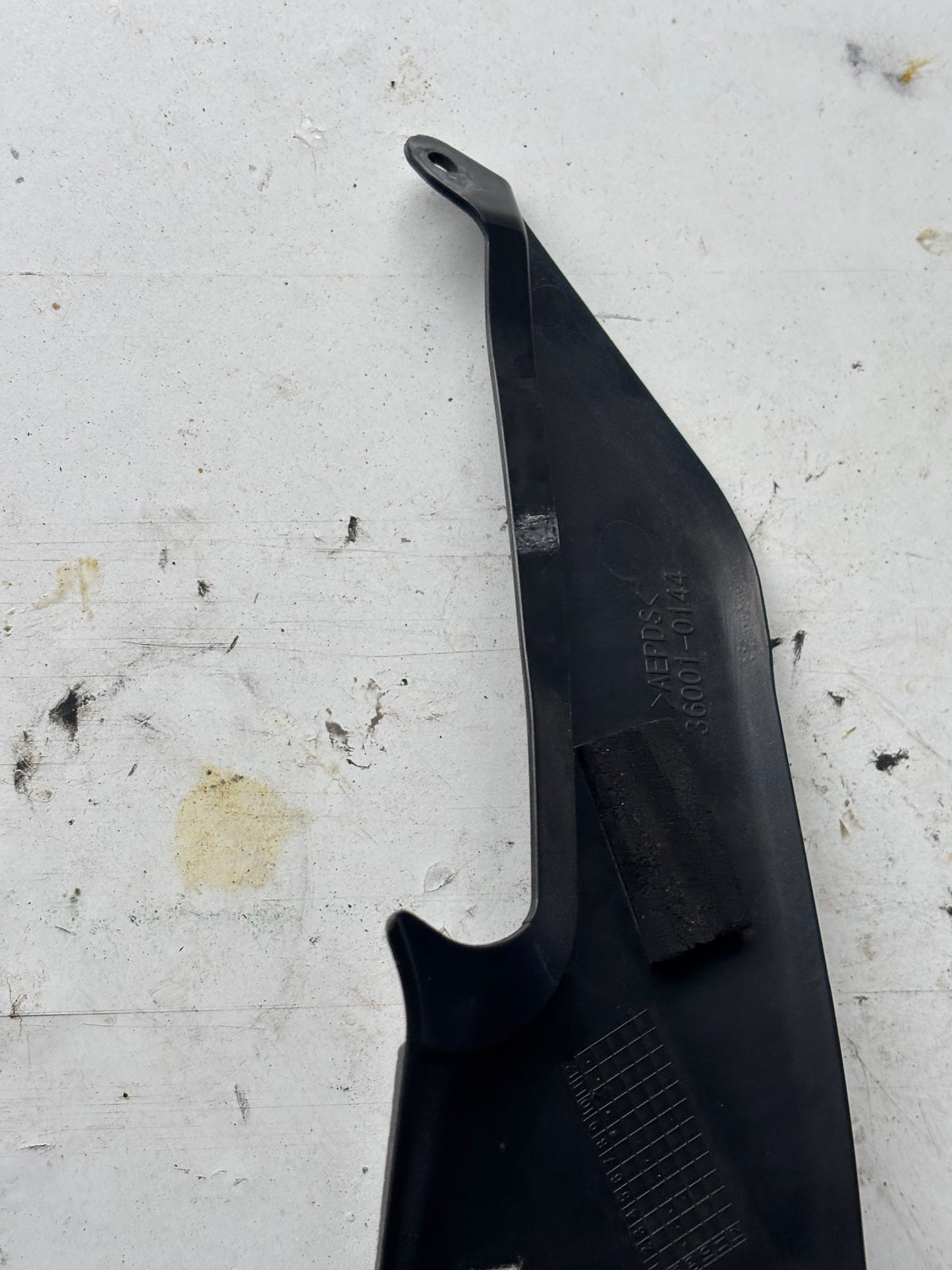 Carénage latéral droit protection réservoir  Kawasaki Er6n er6f 2009/2011