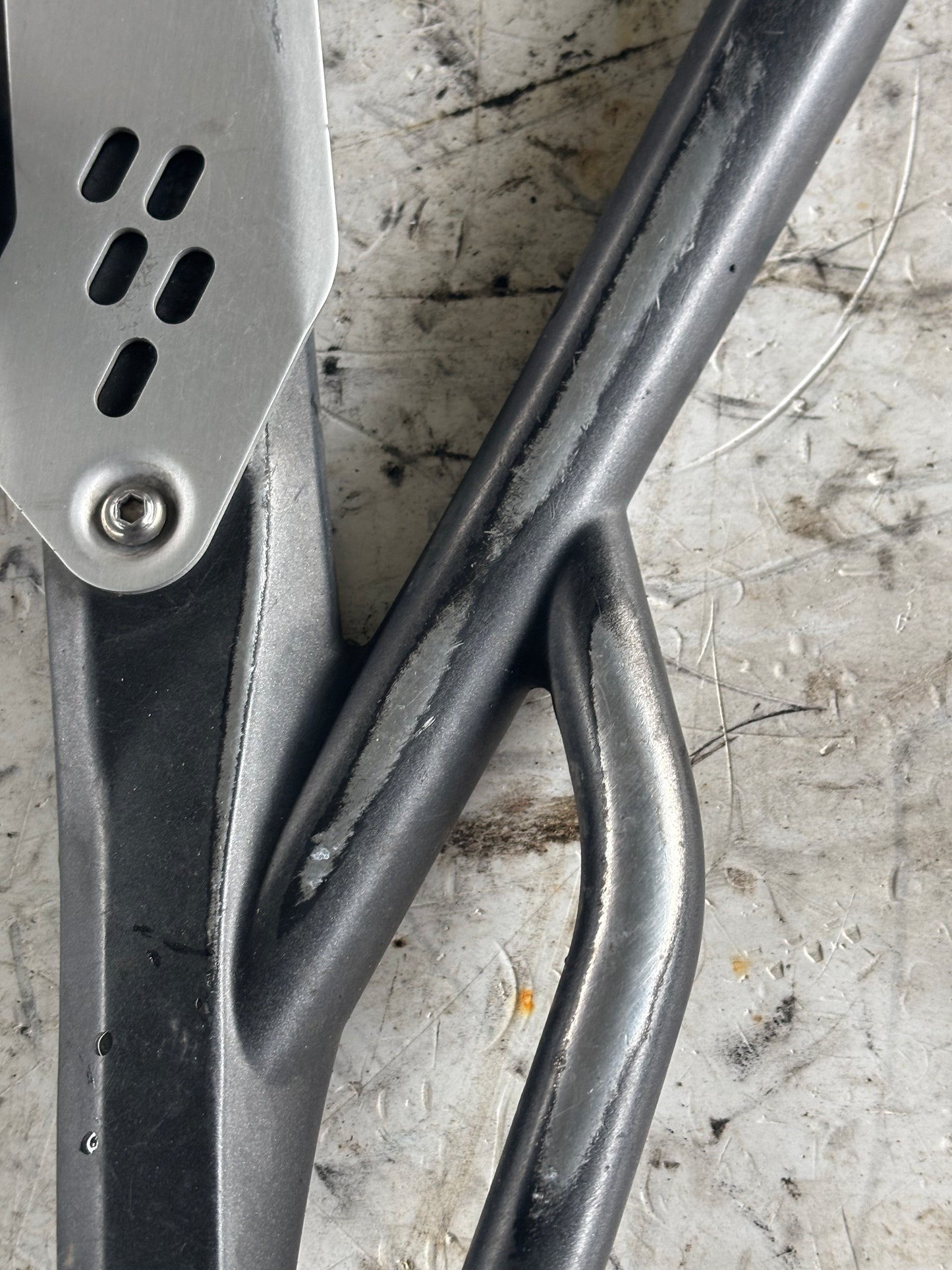 Platine gauche Kawasaki er6n Er6F 2009/2011