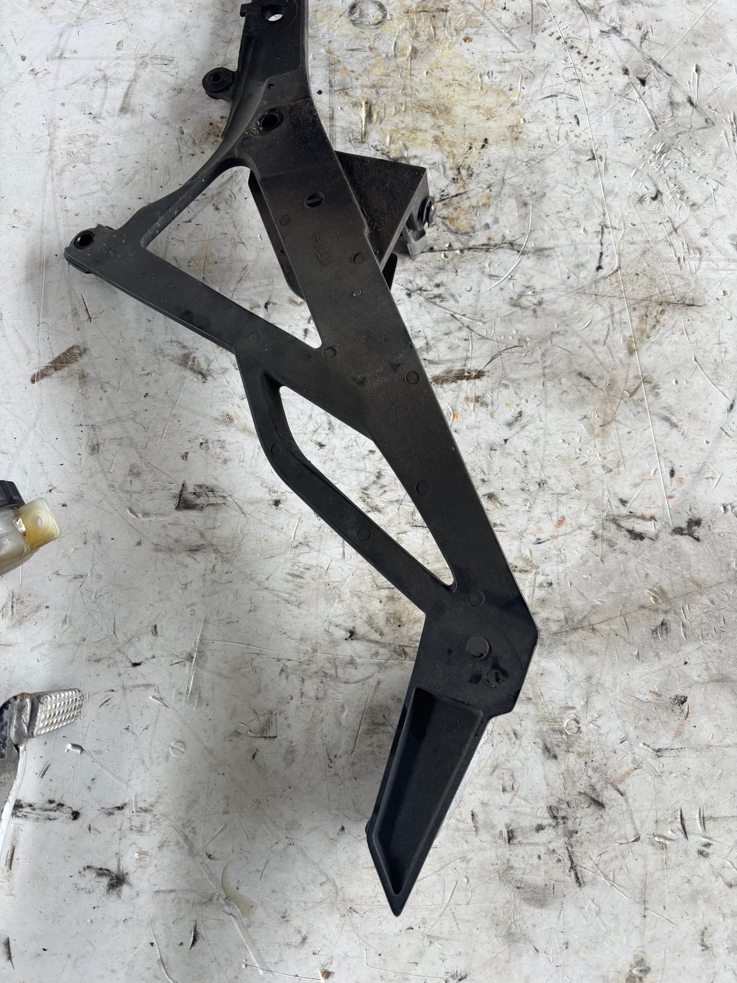 Platine gauche Kawasaki er6n Er6F 2009/2011