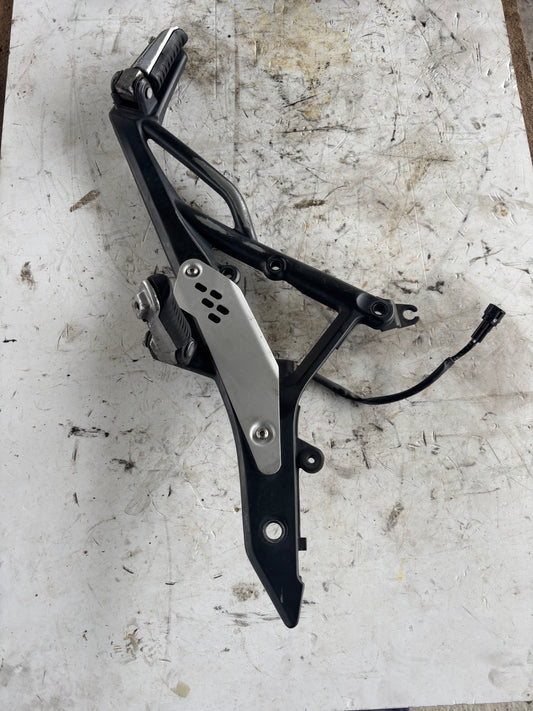 Platine droite Kawasaki er6n Er6F 2009/2011