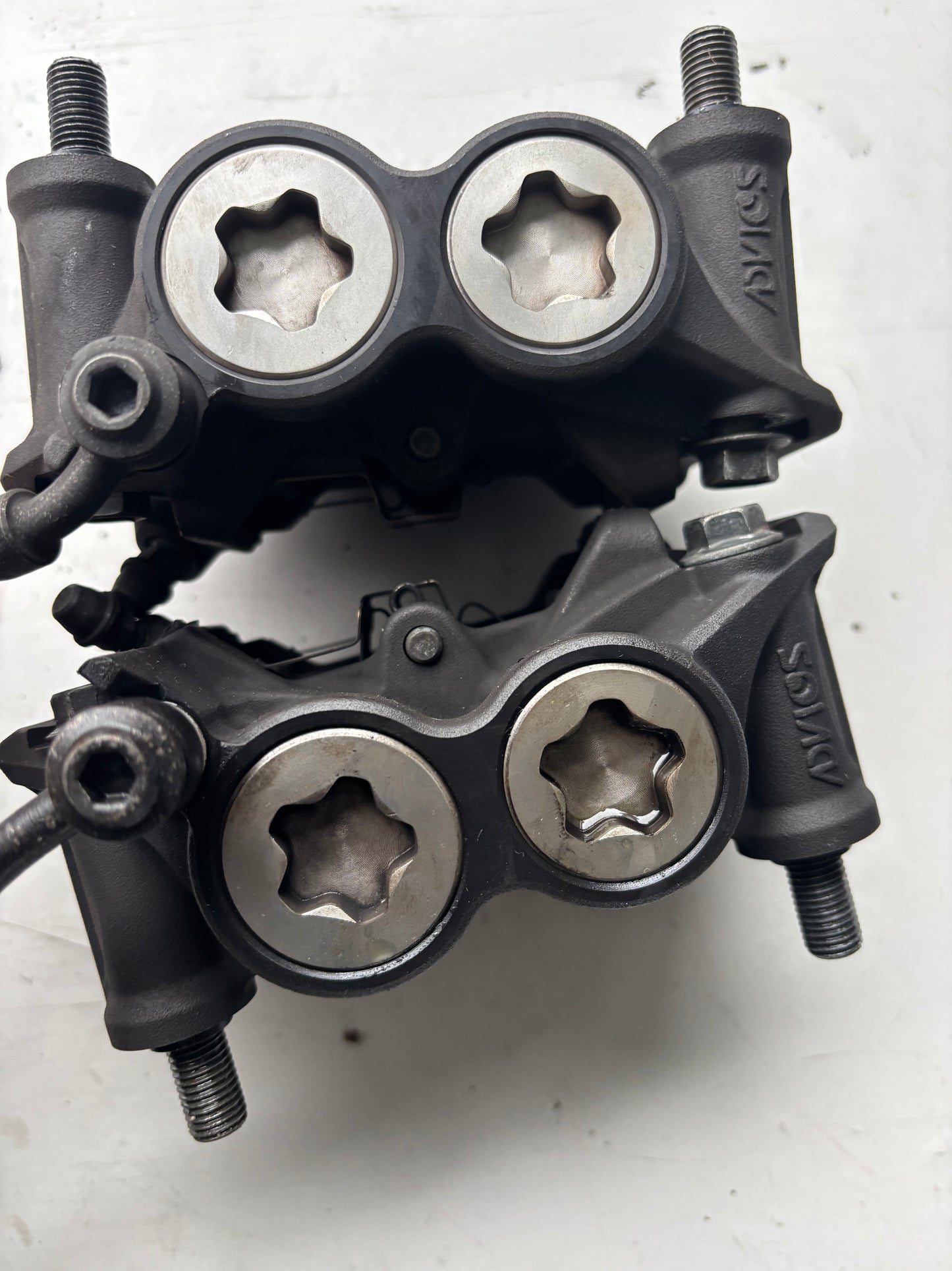 Paire Étrier frein avant yamaha Mt09 tracer 900 radial 108 mm