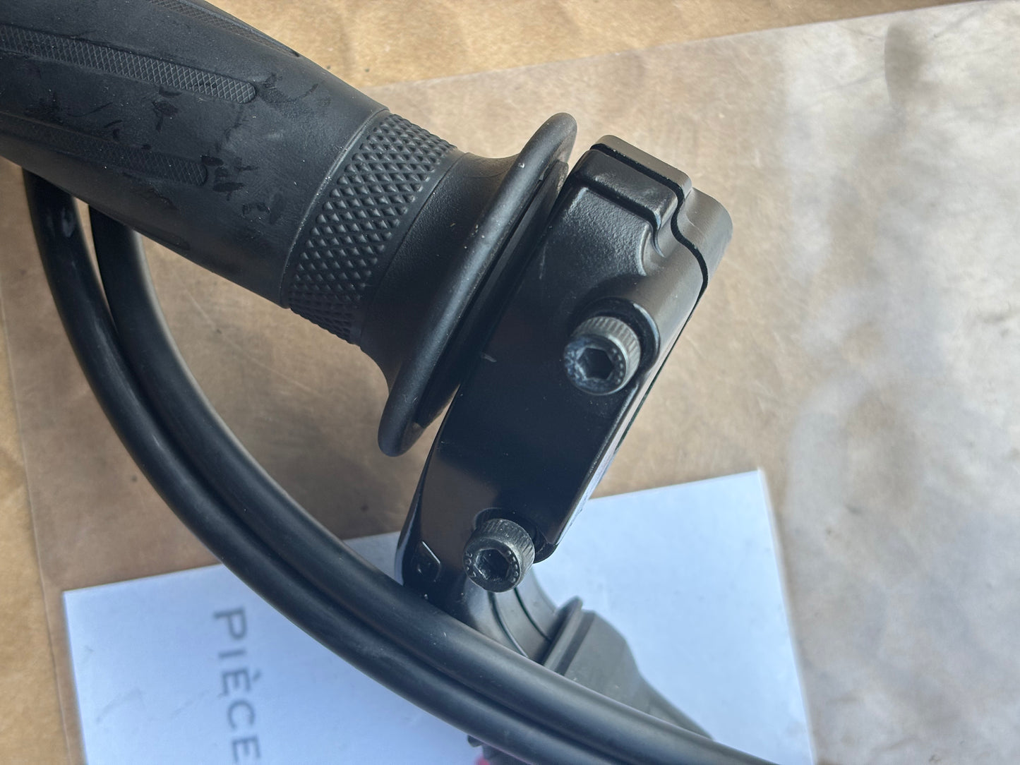 Schnellverschluss-Gasgriff mit Verkabelung für Yamaha MT07 2021/2024