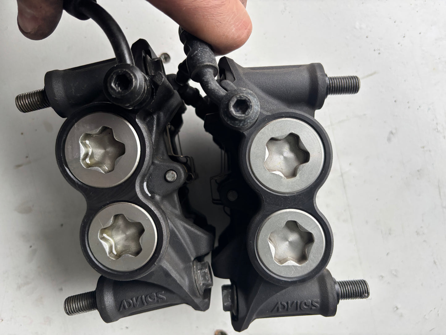 Paire Étrier frein avant yamaha Mt09 tracer 900 radial 108 mm