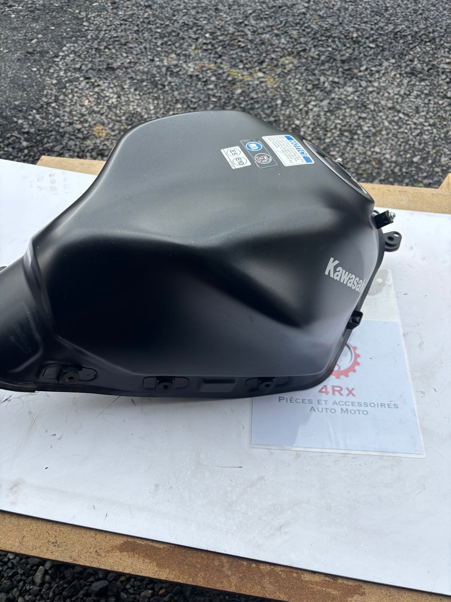 Réservoir carburant essence Kawasaki z650 2017/2020