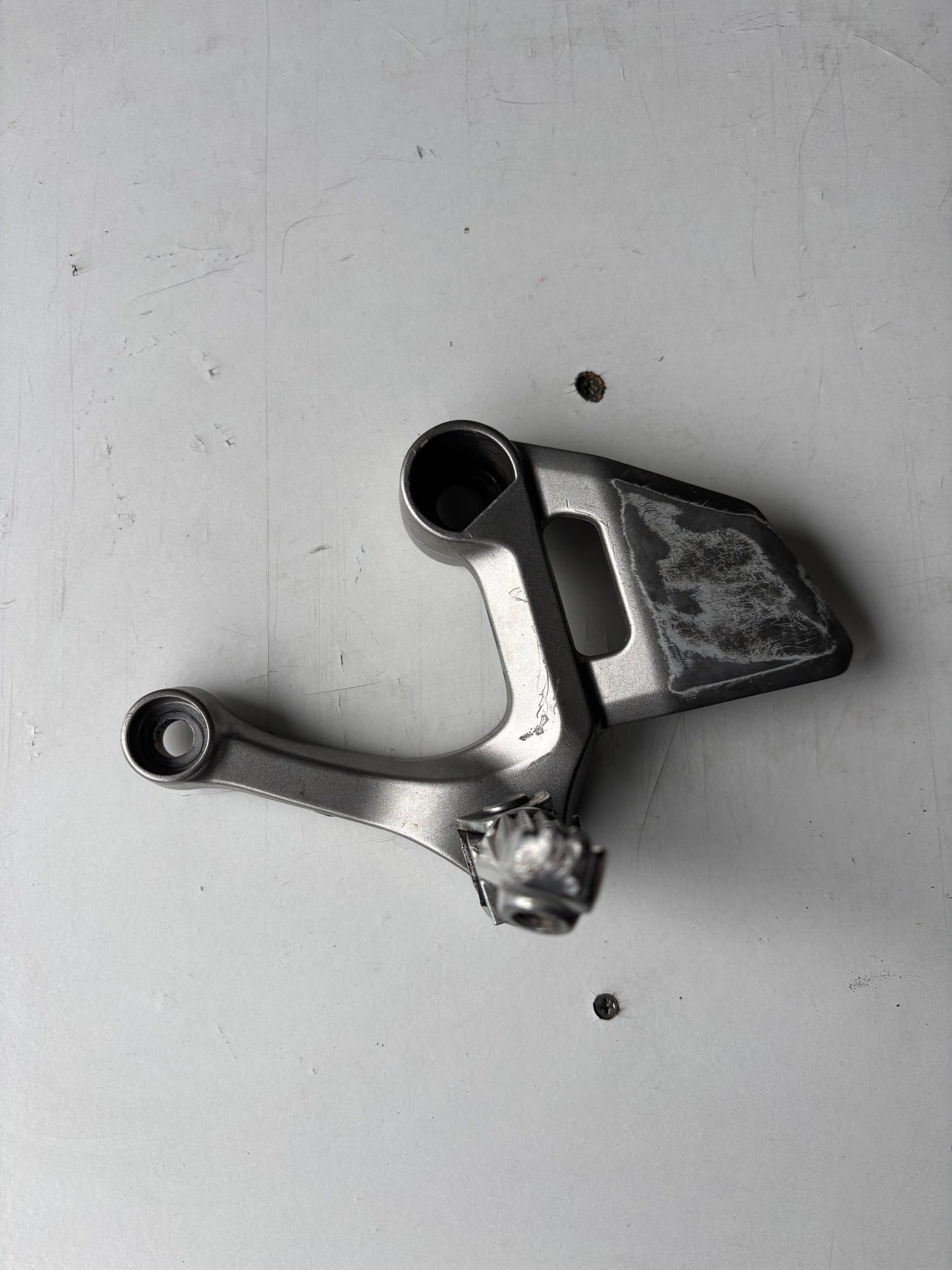 Platine conducteur gauche Yamaha mt 09 / tracer 900  2015/2020