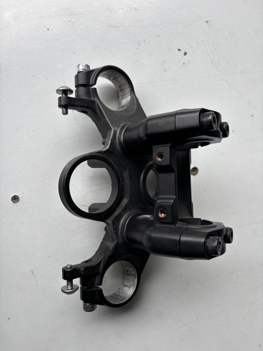 Pontet support de guidon et té inférieur yamaha mt07 2021-2024