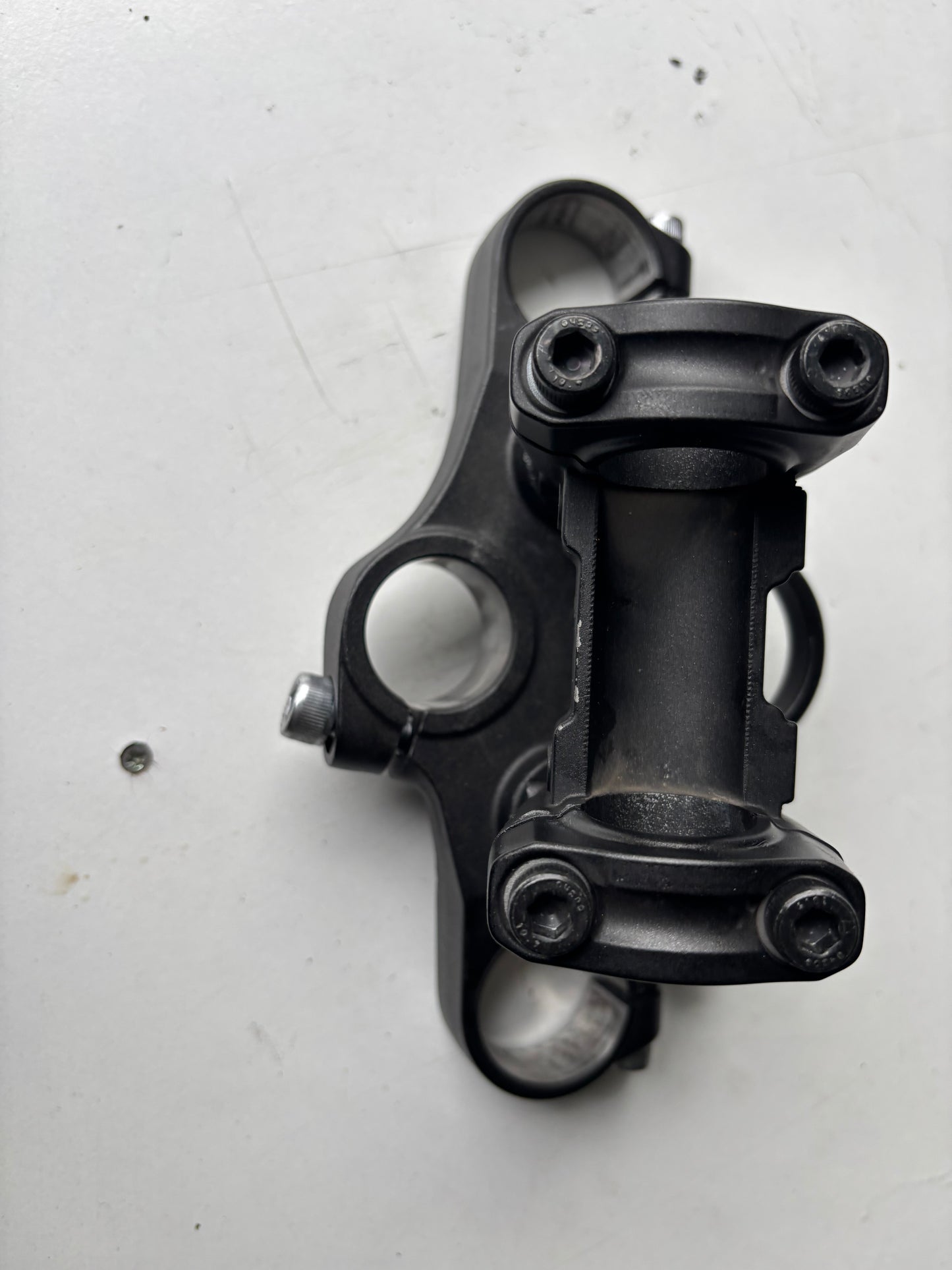 Pontet support de guidon et té inférieur yamaha mt07 2021-2024