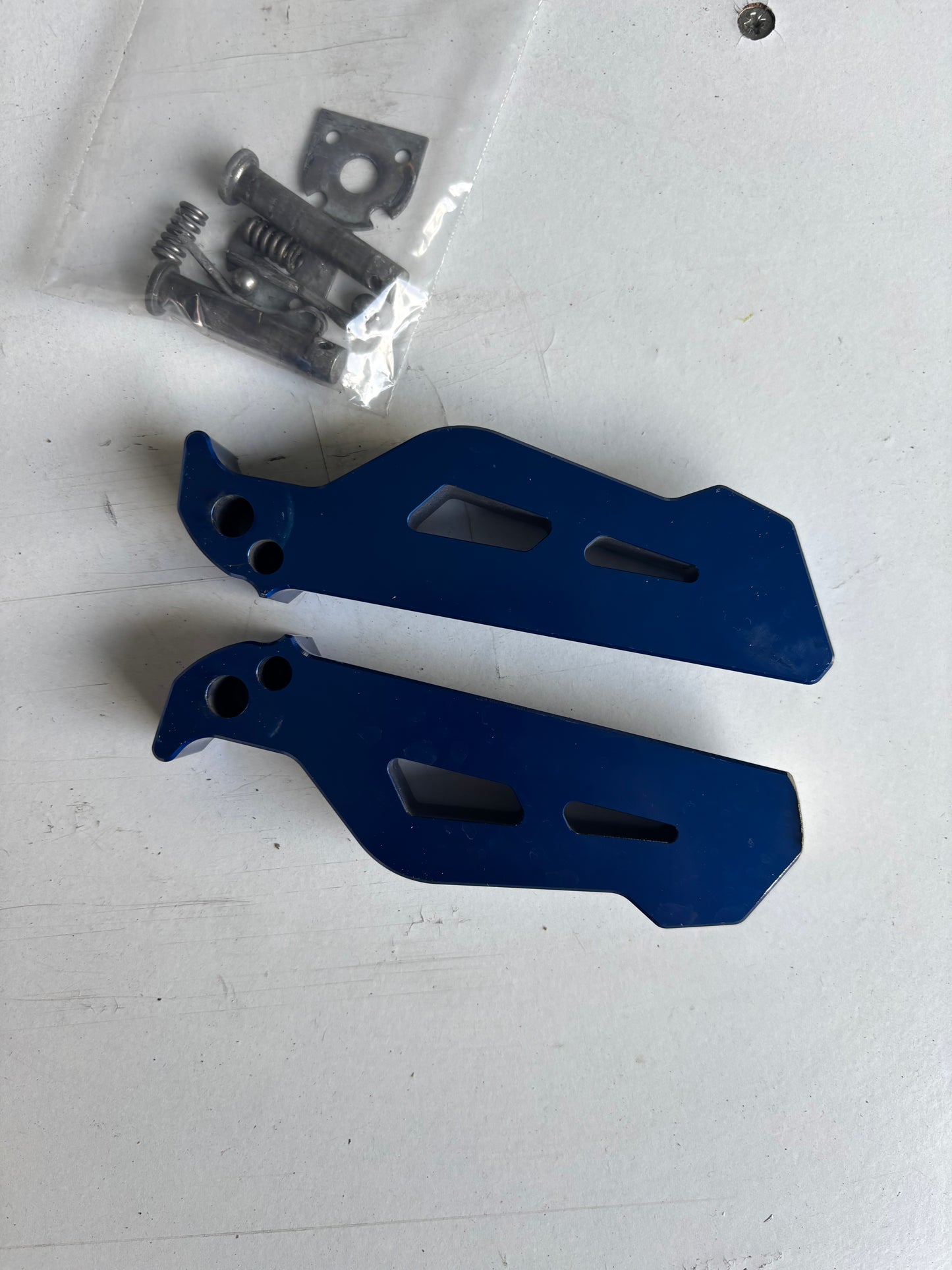 Paire Repose cale pied arrière gauche et droit  Yamaha mt09 2013 à 2020