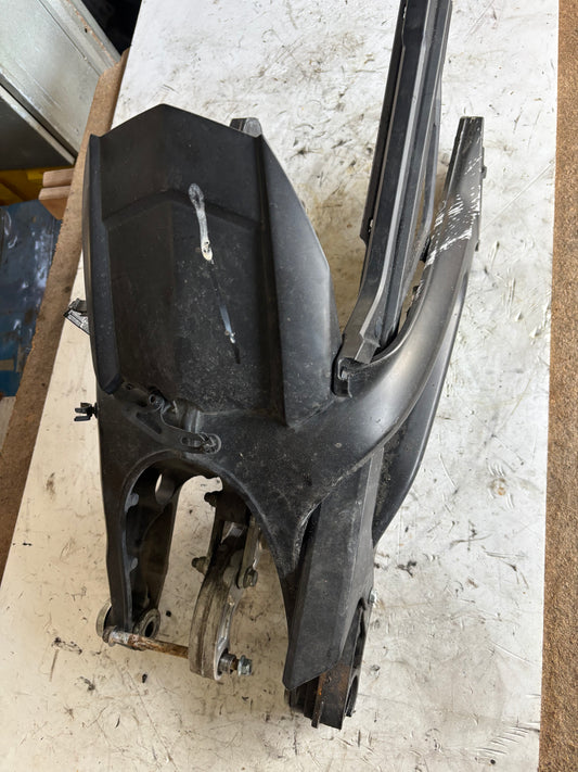 Bras oscillant yamaha mt 09 2017- 2020