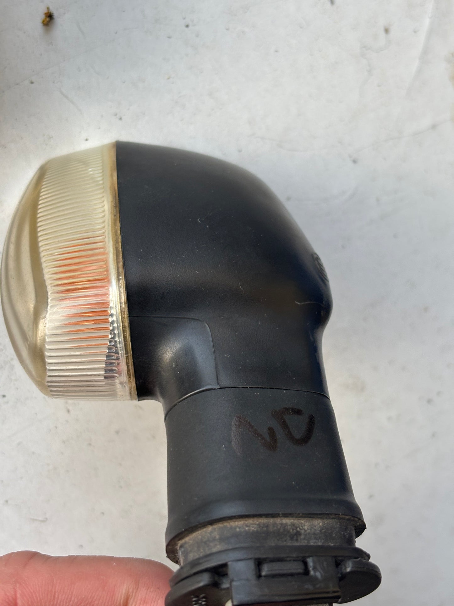 Clignotant  avant droit yamaha tracer 900 2015/2020