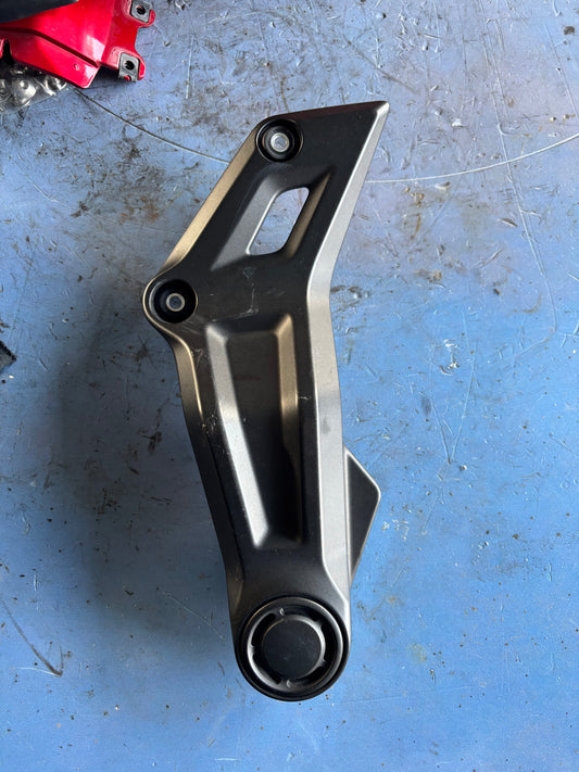 protection cadre gauche  mt 07 alu noir 2014-2024