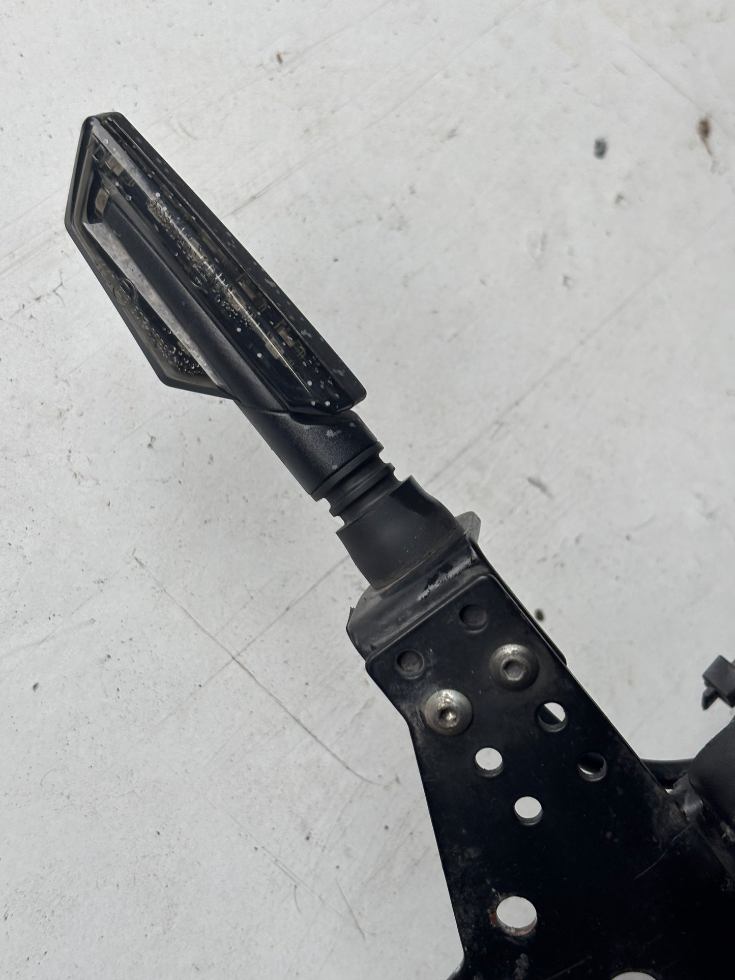 Support de plaque immatriculation court  Yamaha mt07 2014 à 2020