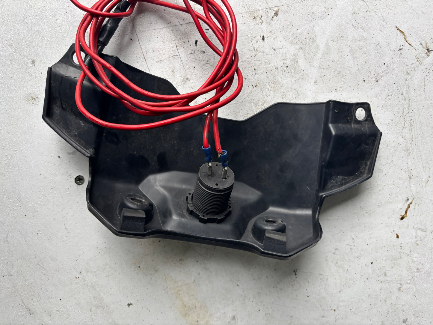 Carénage centrale réservoir Yamaha mt09 2013-2020 avec port USB