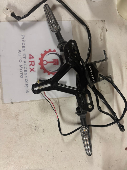 Original kurzer Kennzeichenhalter für Yamaha MT 07 2021-2024