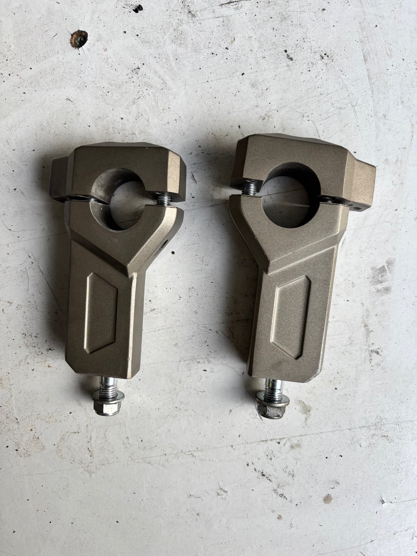 Pontet rehausse de guidon yamaha tracer 900 2015/2020