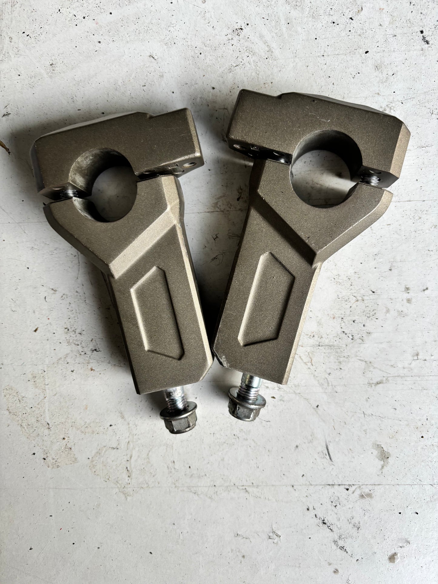 Pontet rehausse de guidon yamaha tracer 900 2015/2020