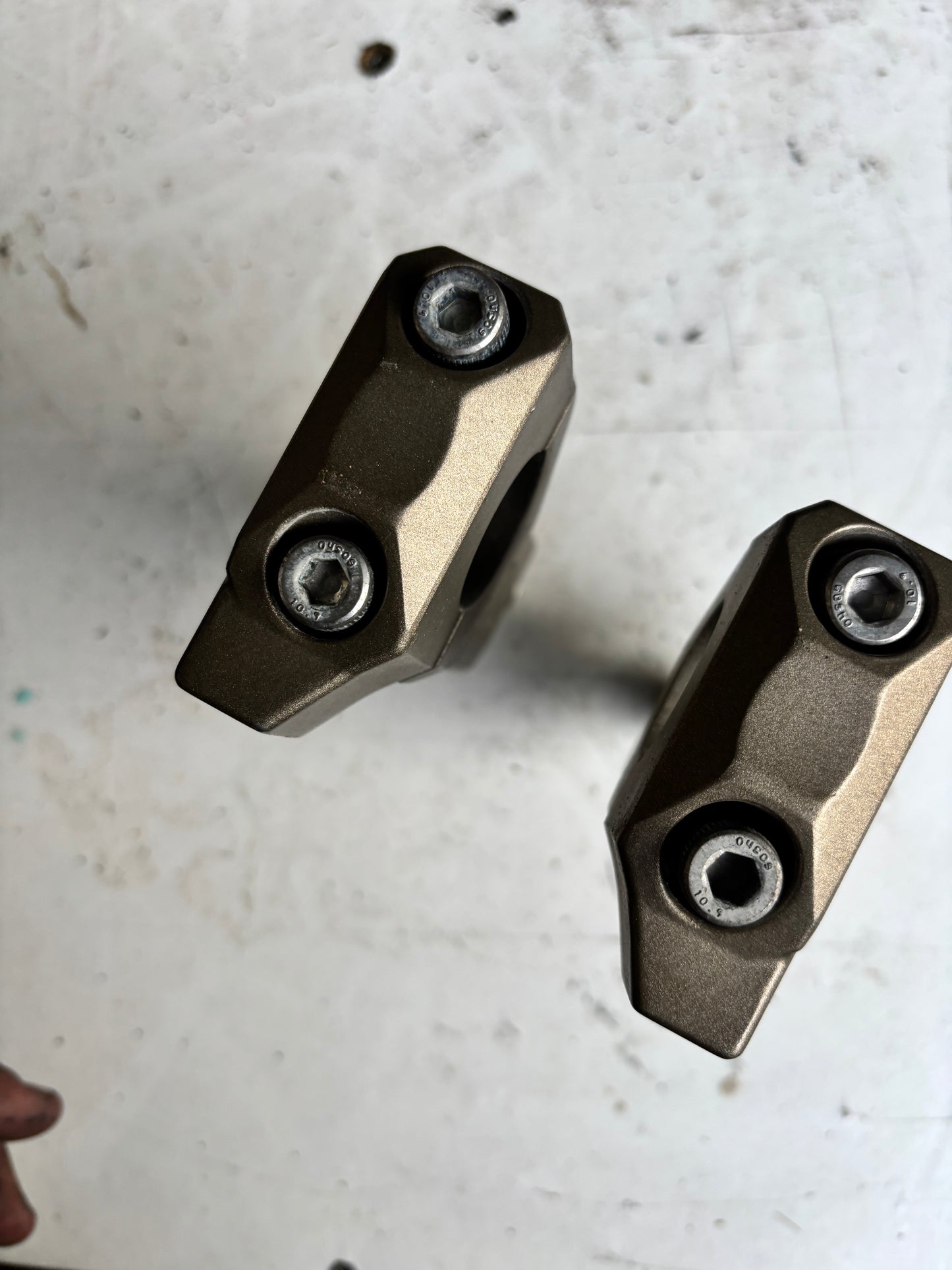 Pontet rehausse de guidon yamaha tracer 900 2015/2020