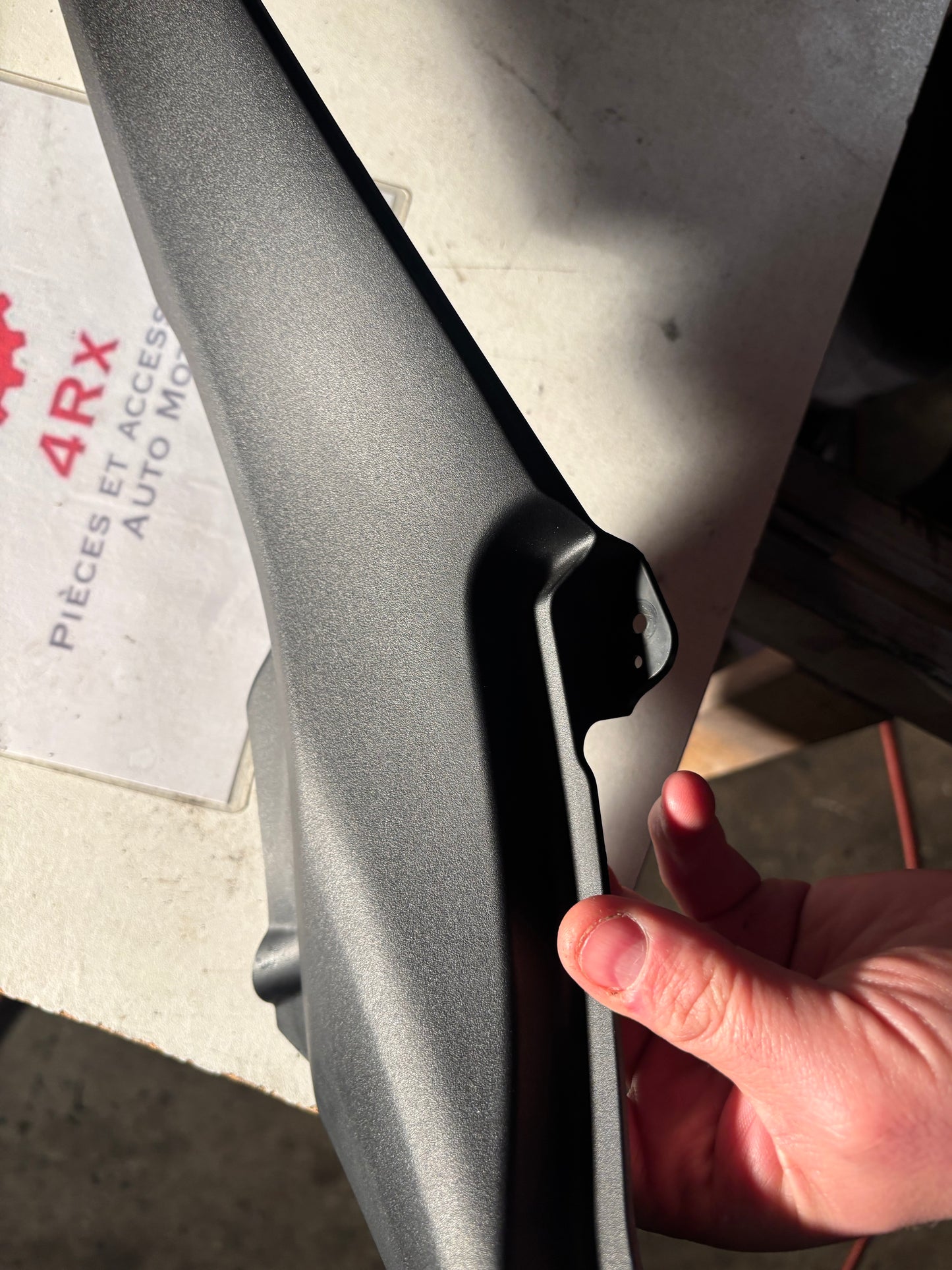 Linke Untersitzschutzverkleidung Yamaha r7 2021-2024 BEB 2171L