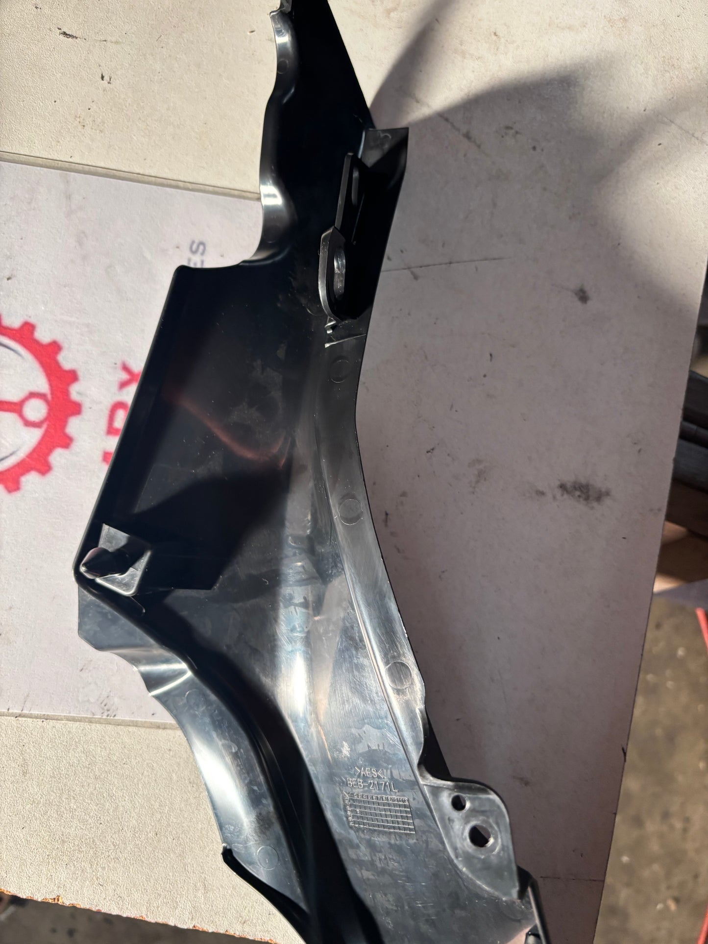 Linke Untersitzschutzverkleidung Yamaha r7 2021-2024 BEB 2171L