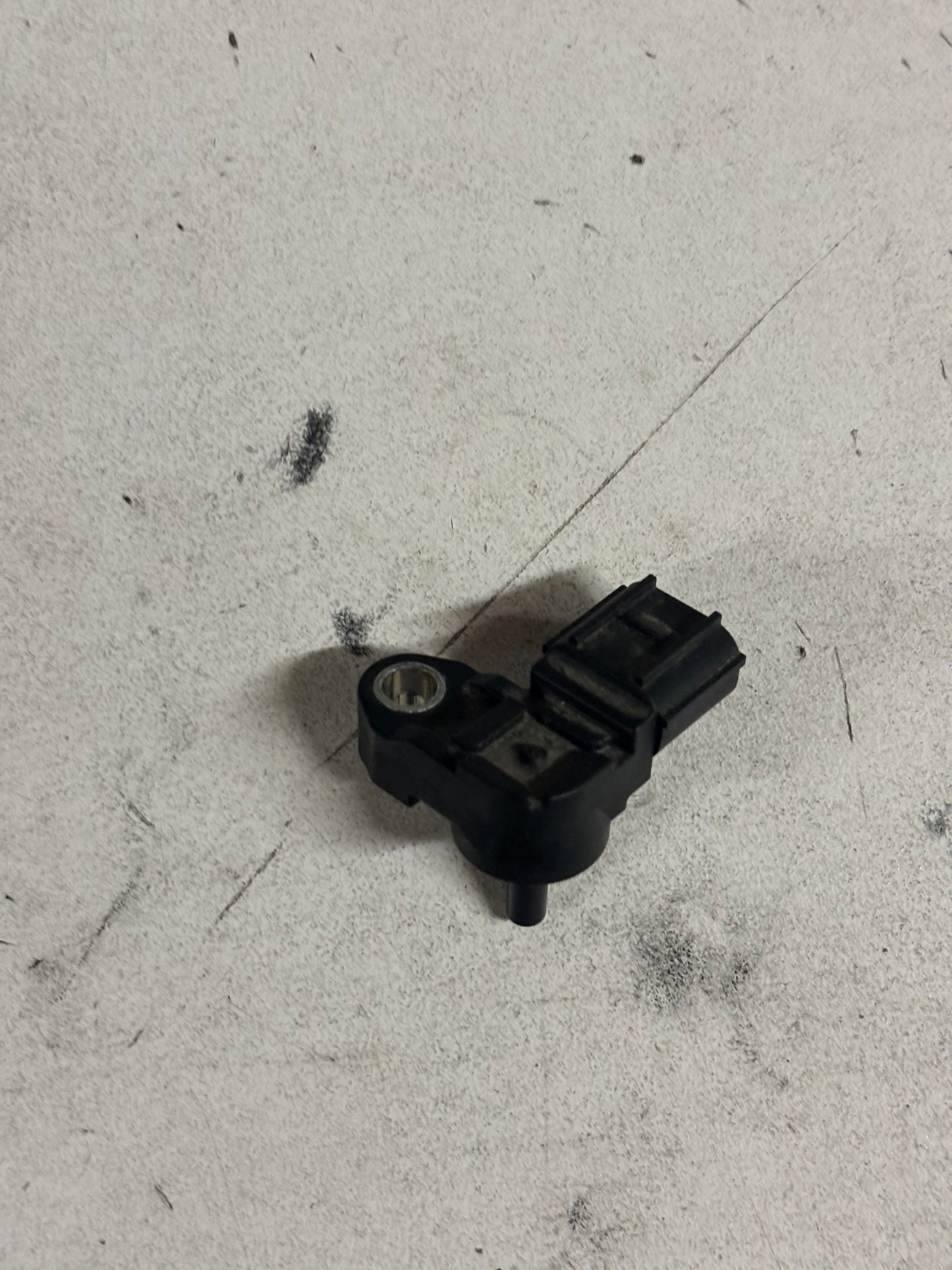 Capteur pression atmosphérique sonde pression air admission Er6n er6f 2009/2016