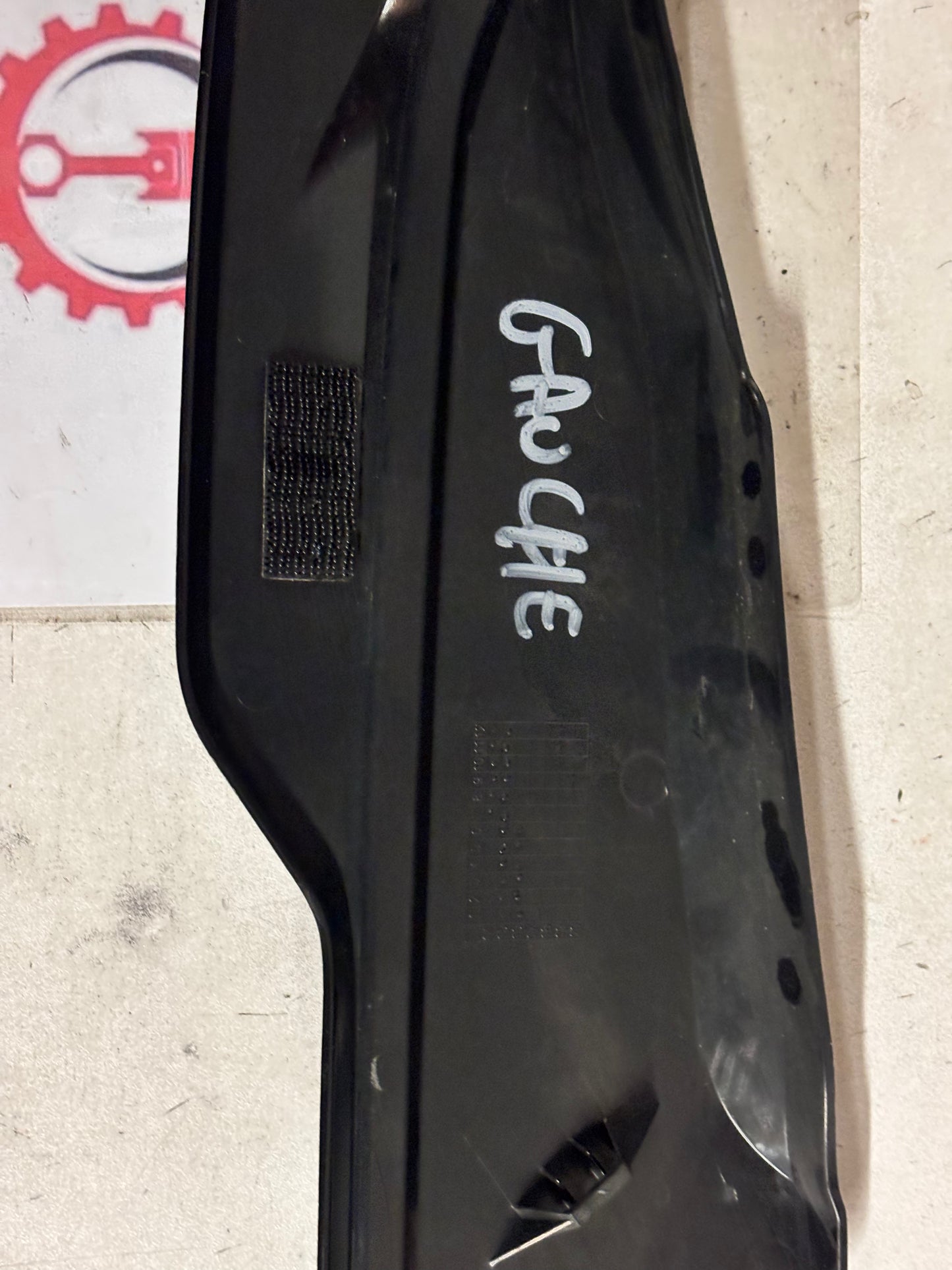 Cache latérale réservoir gauche  yamaha tracer 900 2015/2017 2PP241290100