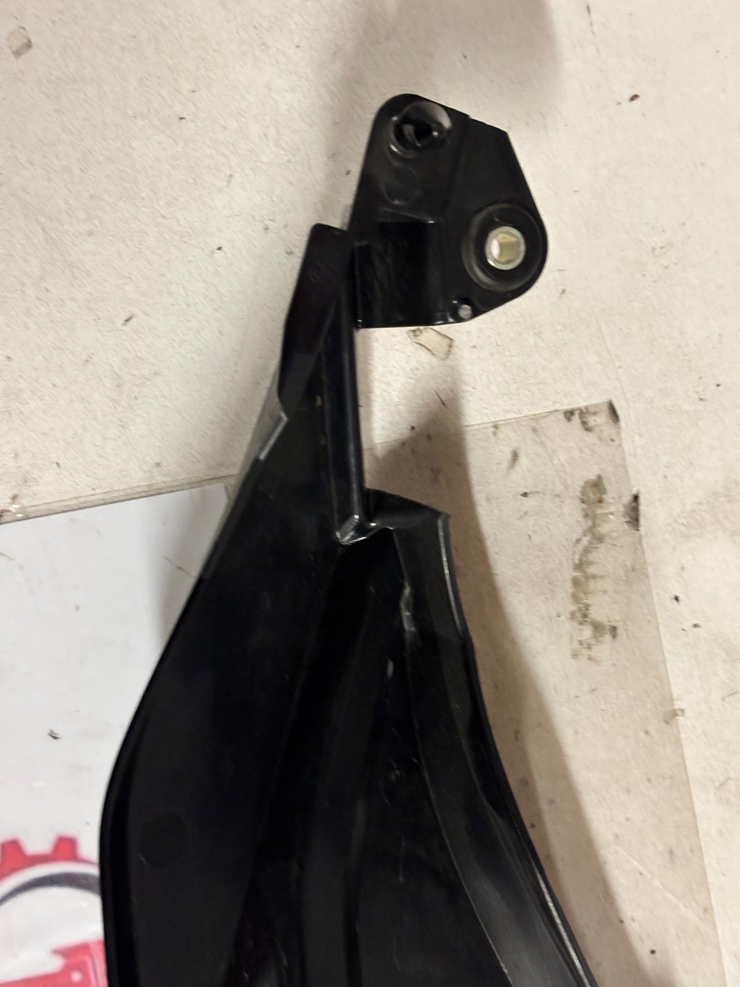 Cache latérale réservoir gauche  yamaha tracer 900 2015/2017 2PP241290100