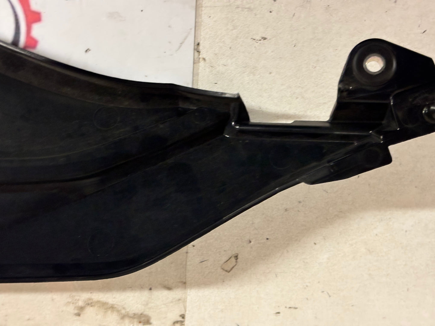 Cache latérale réservoir droit yamaha tracer 900 2015/2017 2PP241390100