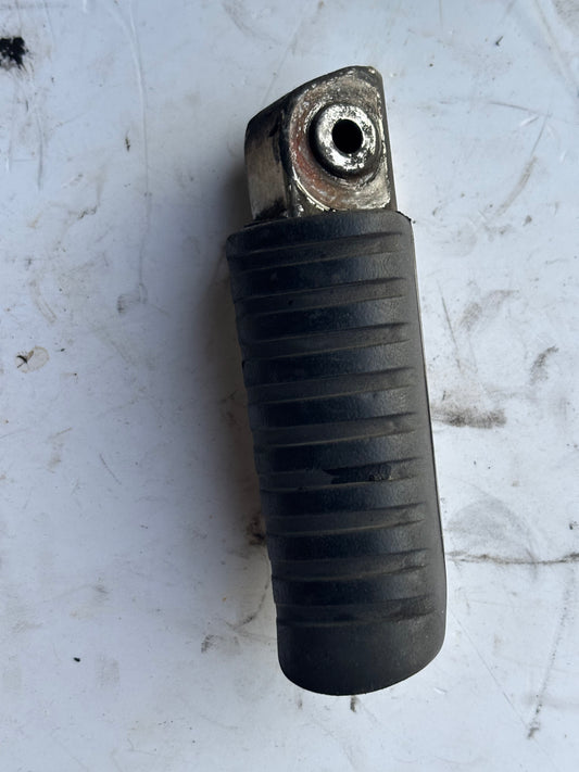 Kawasaki ER6N ER6F rechte hintere Fußstütze