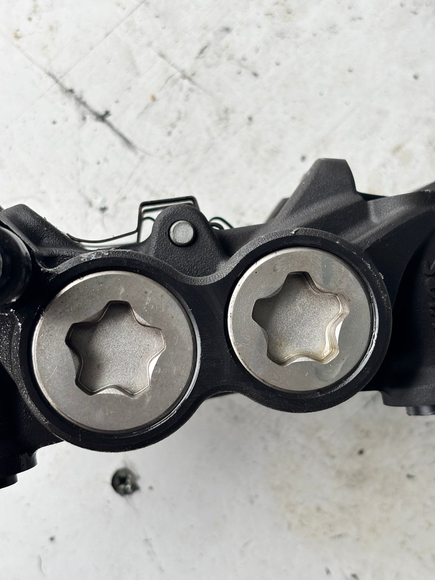 Étrier frein avant yamaha Mt09 tracer 900 radial 108 mm