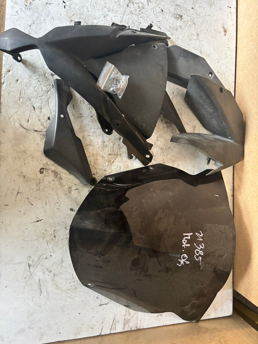 Bulle et Lot pièces Kawasaki Er6F 2009/2011