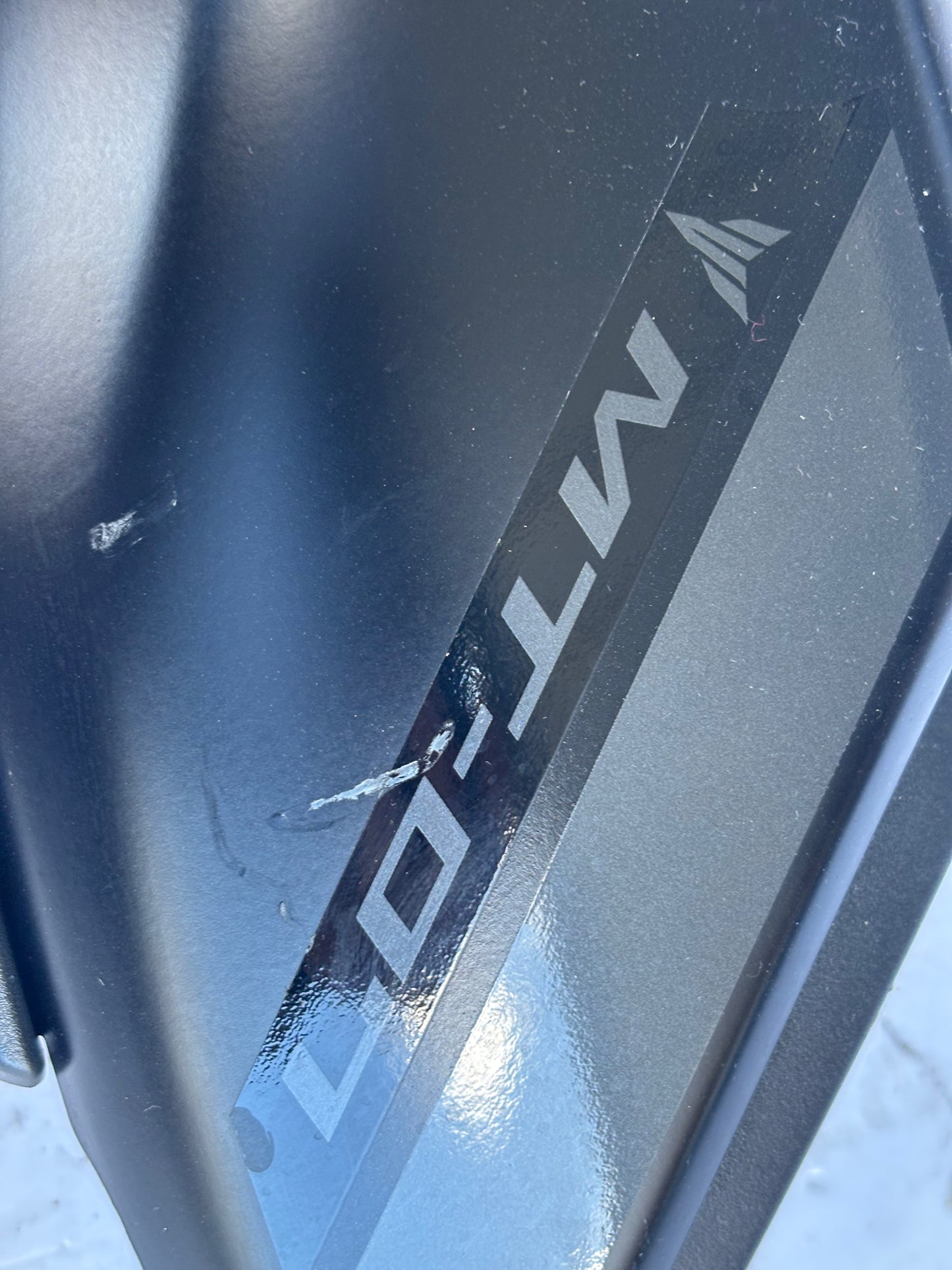 Rumpfverkleidung der rechten Tankschaufel Yamaha mt07 2021/2024