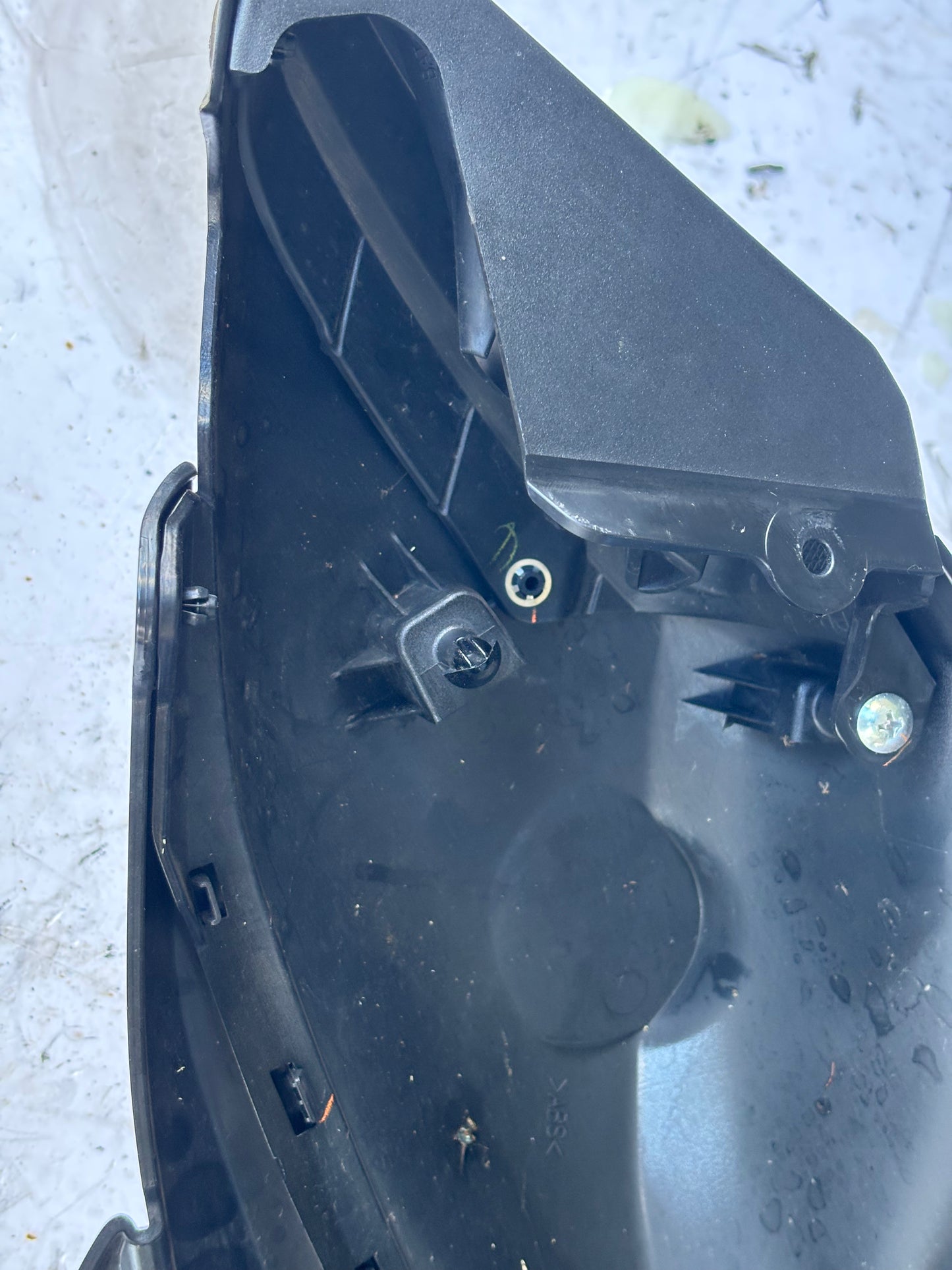 Rumpfverkleidung der rechten Tankschaufel Yamaha mt07 2021/2024