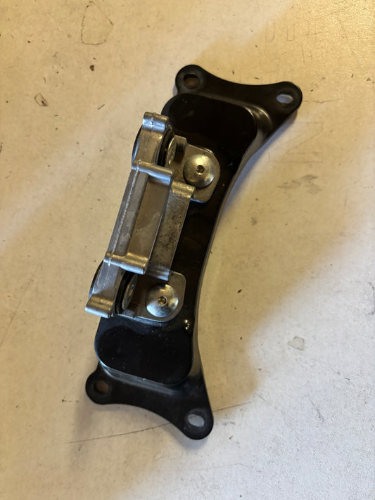 Support réservoir selle  yamaha mt 09 2021-2024