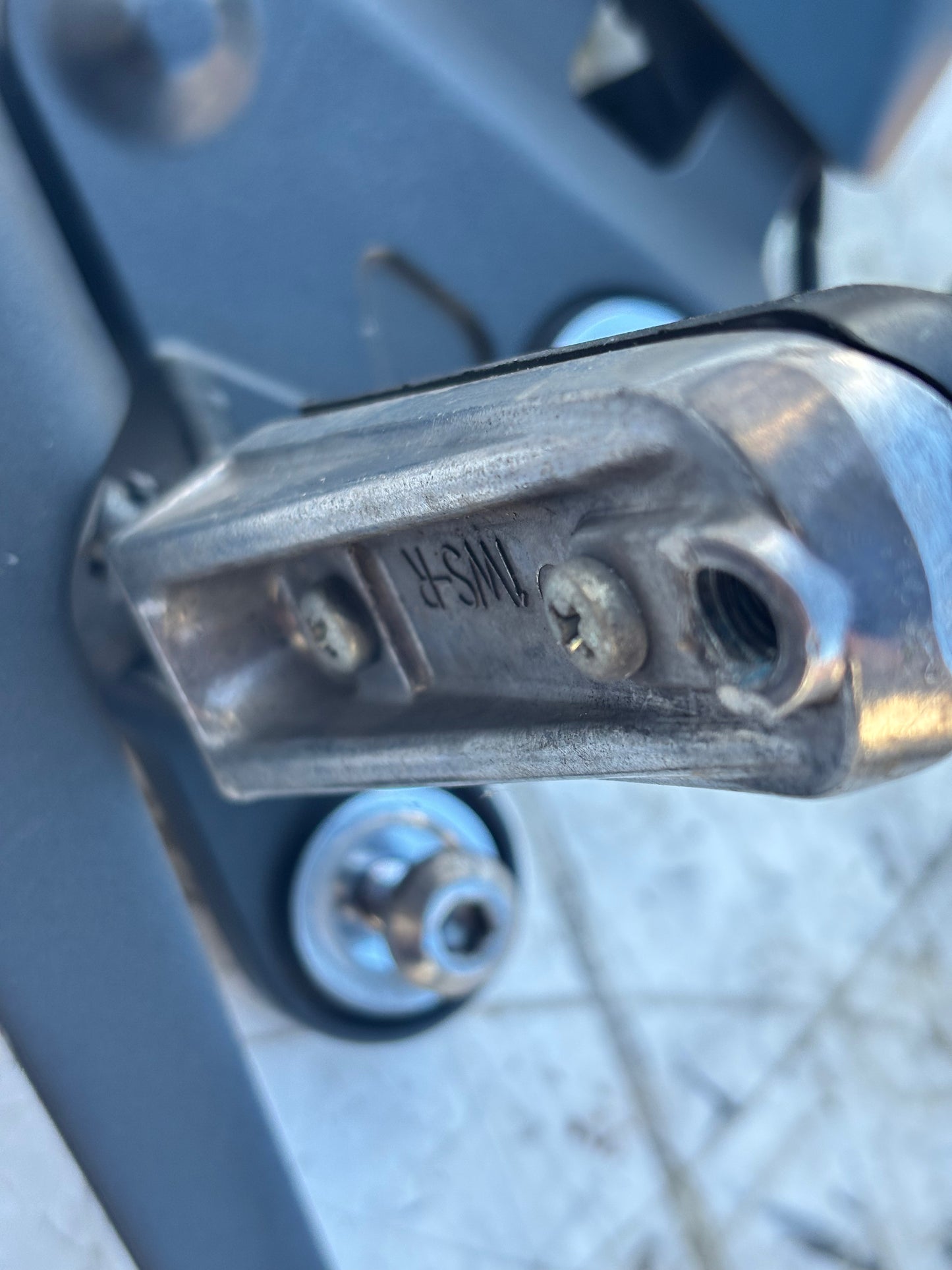 Platine droite tracer 700 2016/2024