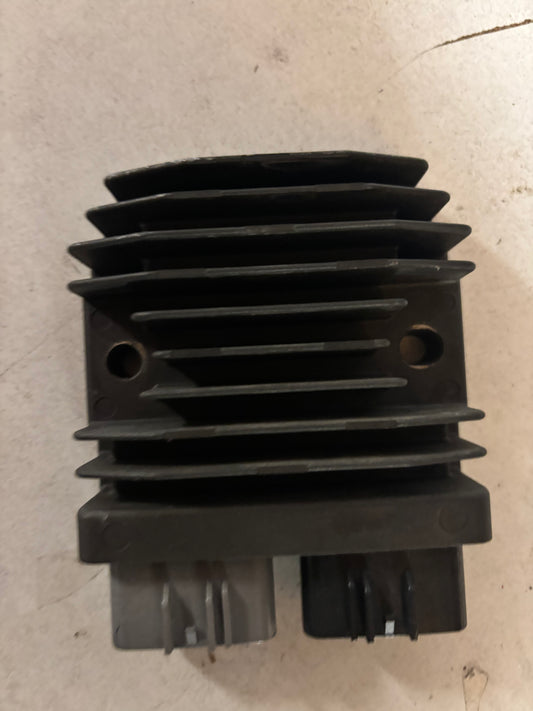Régulateur tension Yamaha mt 09 tracer 2013/2020