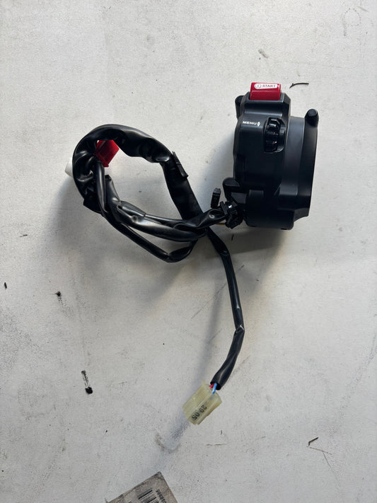 Commodo droit commutateur yamaha mt 09 2021-2024