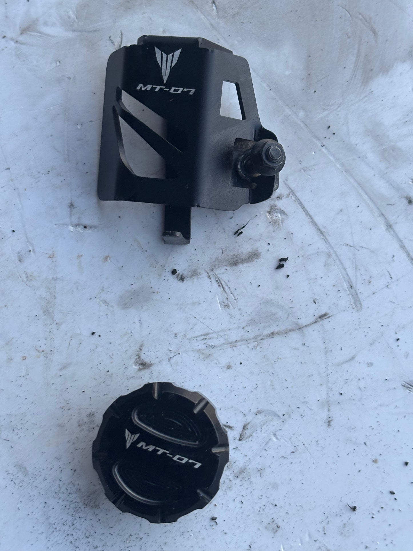 Eloxierter Bremsbehälterdeckel Yamaha MT07 2014/2024