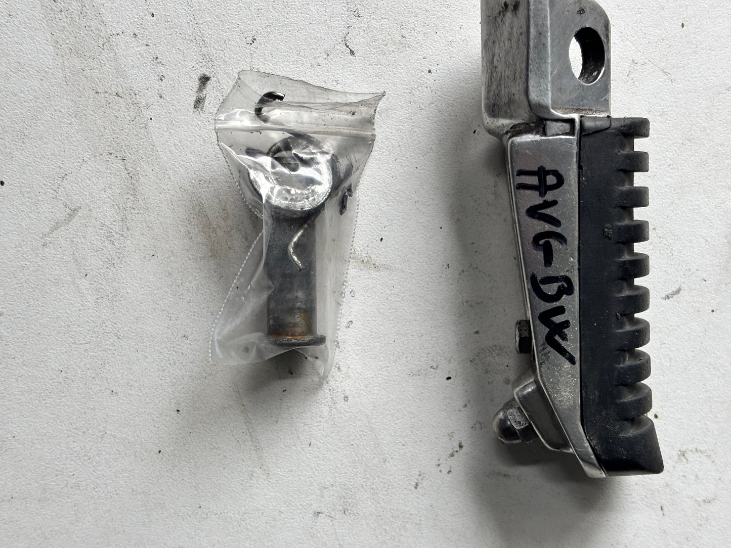 Repose cale pied avant conducteur gauche kawasaki er6n er6f 2009-2016