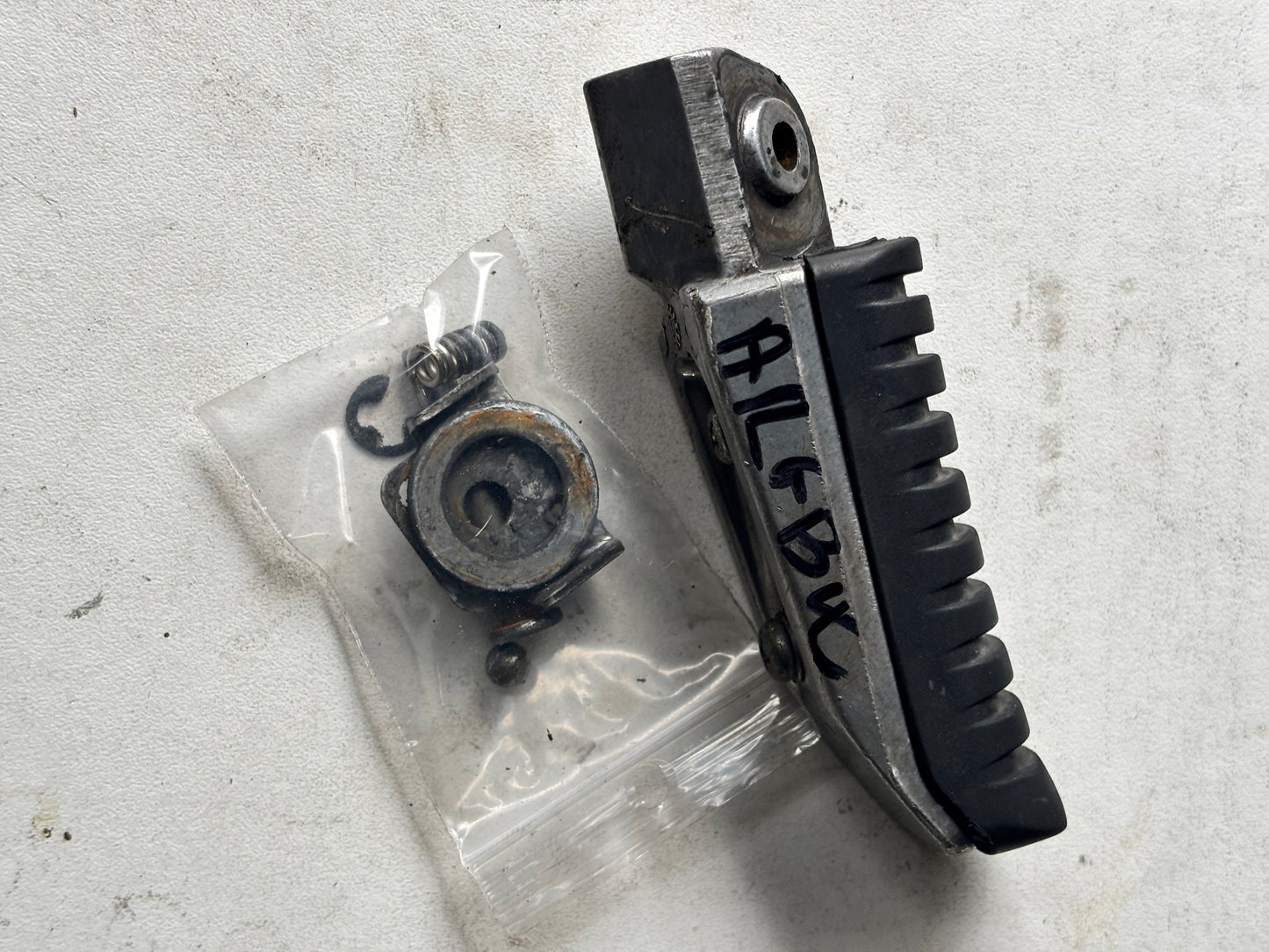 Repose cale pied arrière passager gauche kawasaki er6n er6f 2009-2016