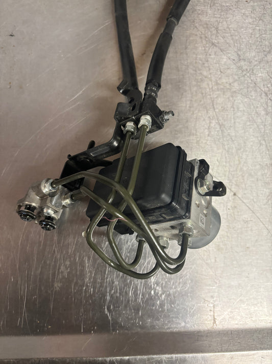 Bloc boîtier abs yamaha mt 09 2021-2024 B7N-85930-00