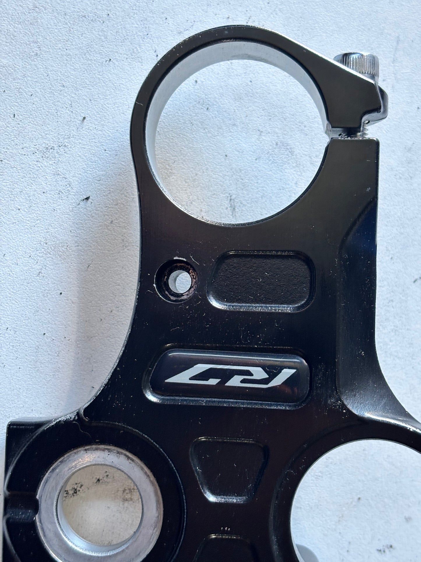 Té supérieur  Yamaha r7 2021-2024