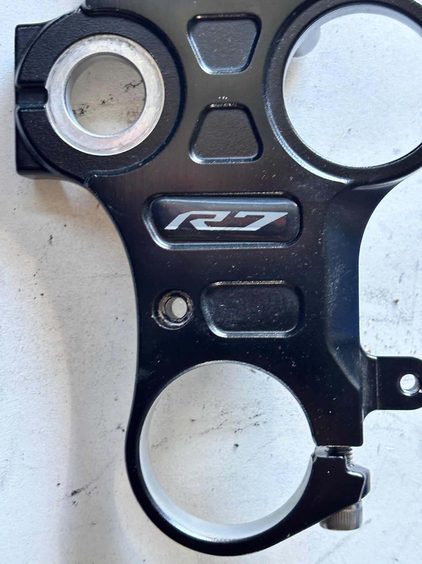 Té supérieur  Yamaha r7 2021-2024