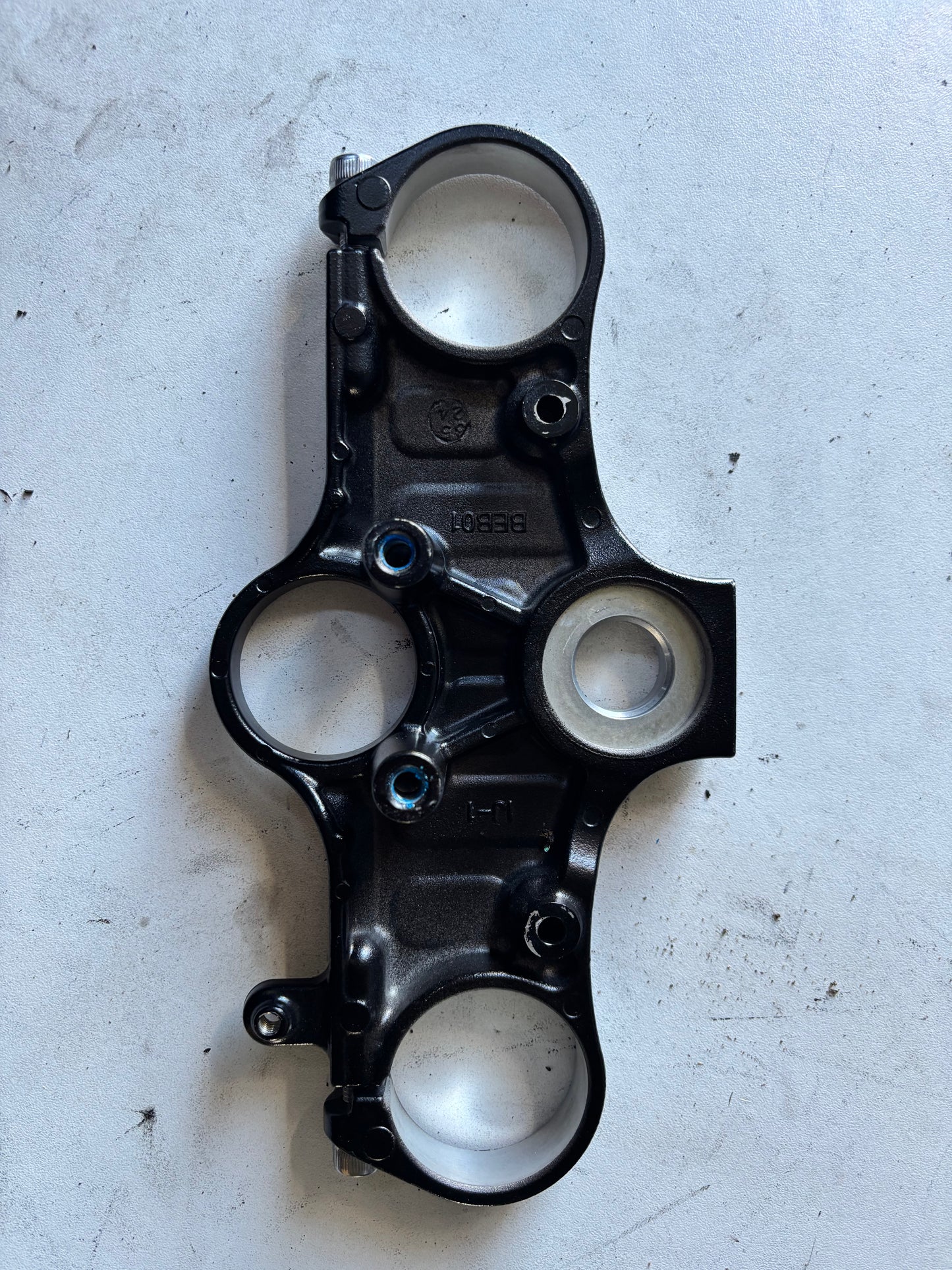 Té supérieur  Yamaha r7 2021-2024