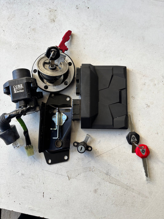 Jeu serrure ECU complet yamaha mt 09 2021-2024