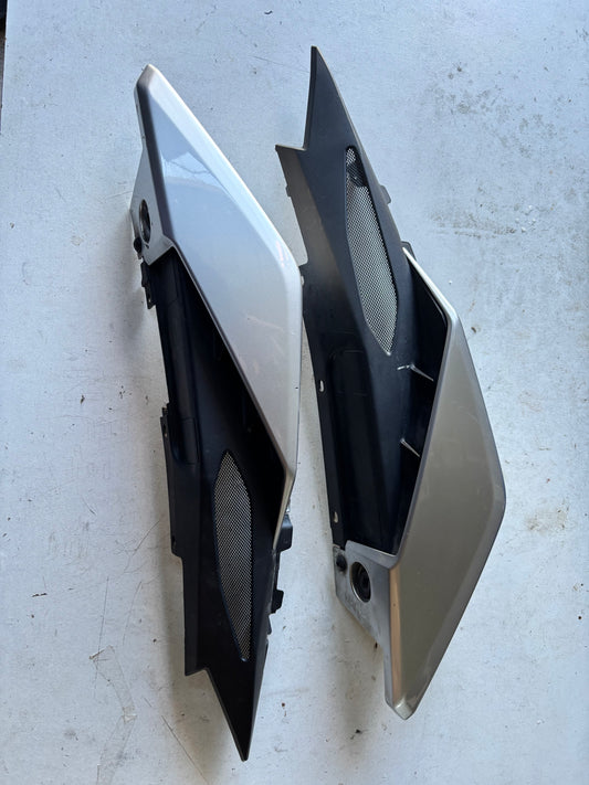 Carénage coque arrière droit et gauche Yamaha mt09 2017/2020 SP